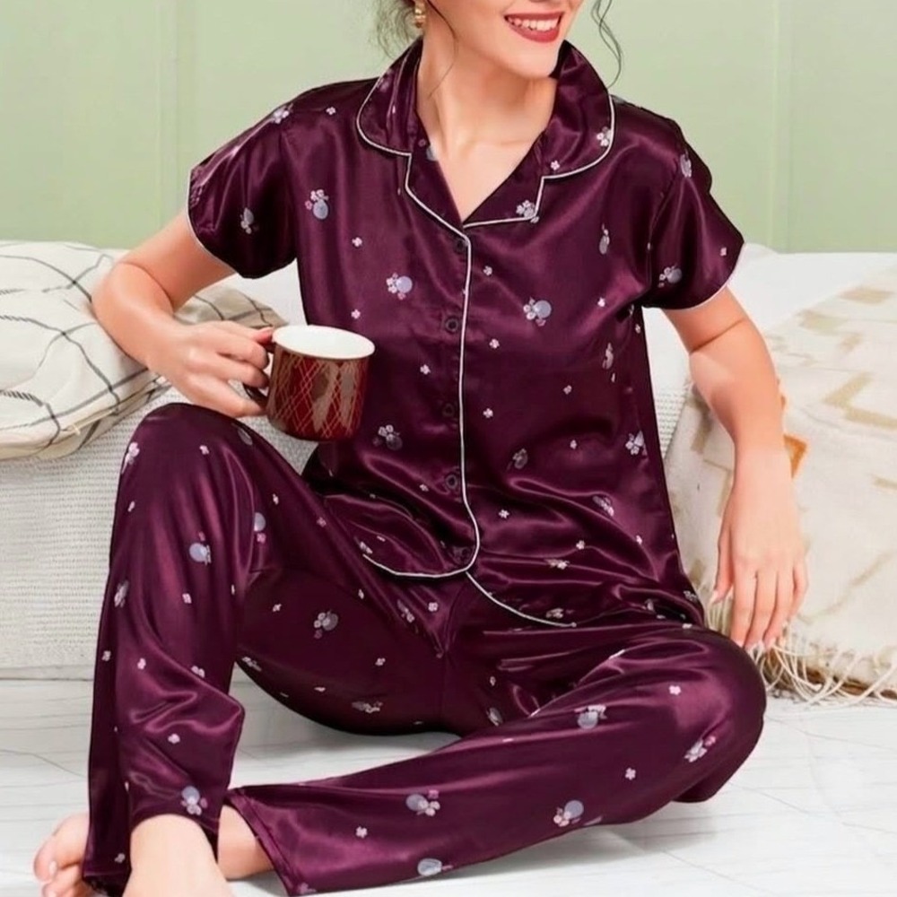 Moon Life Satin Pajama Set Women L Purple Geometric Print Short Sleeve Pants NEW